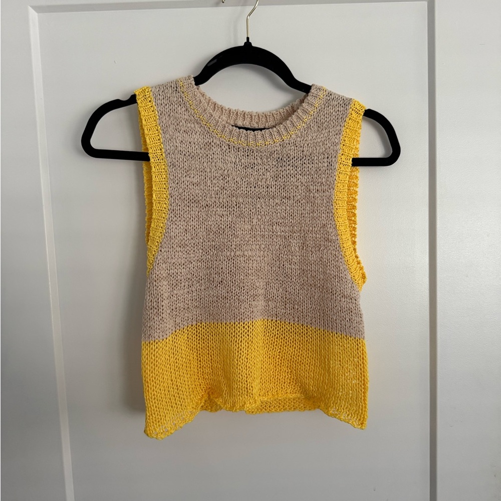 Zara Yellow and Beige Knit Sleeveless Crop Top